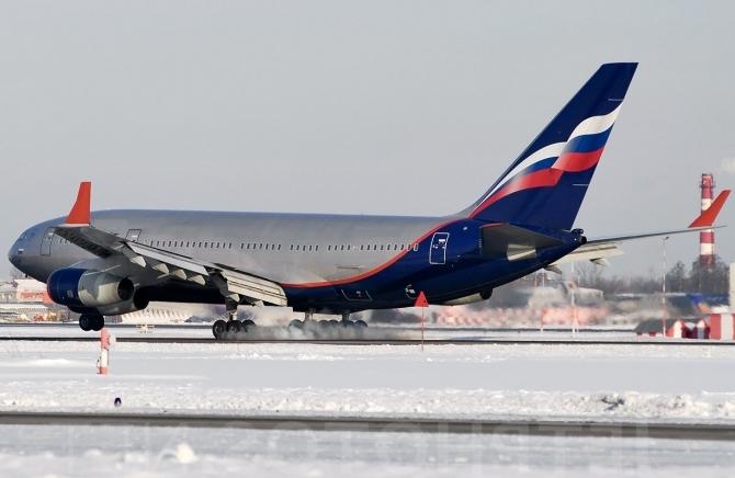 Aeroflot은 항공기 기수를 지속적으로 업데이트하면서 90 년 역사를 기억합니다.