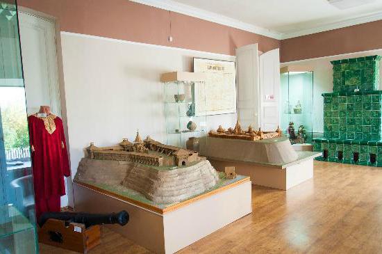 톰 스크 역사 박물관 (Museum of the Tomsk)은 4 세기의 기억을 보존합니다.