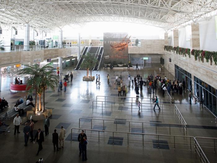 이집트 : 공항 - 파라오 땅으로 향하는 하늘의 문