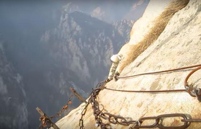 Huashan 산에서 보행자 사망 경로 - 아드레날린과 인상을위한 여행